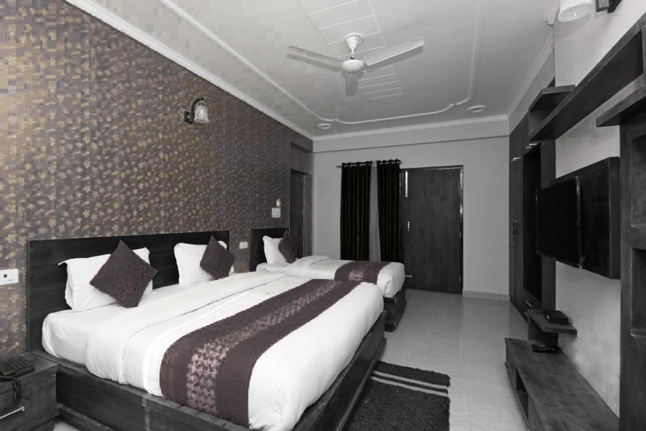 Oyo 11877 Royal Residency Hotel New Tehri Ngoại thất bức ảnh